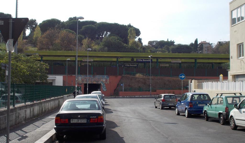 Roma Tourist House Hotel Exterior photo